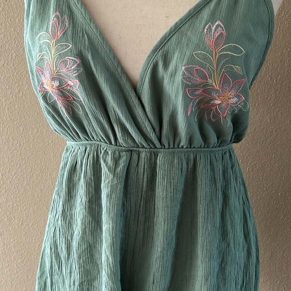 Sage tassel embroidered romper - Picture 7 of 7